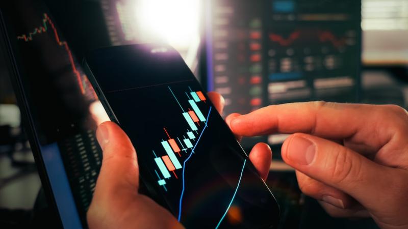 FGV: Corte de 34 Mil Vagas com Superior em Indústria e Comércio em 2025
