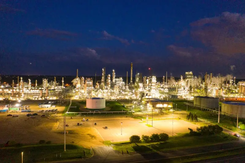 Ibovespa Futuro Desaba 2,28% com Conflito no Irã e PIB de 2,3% em 2025