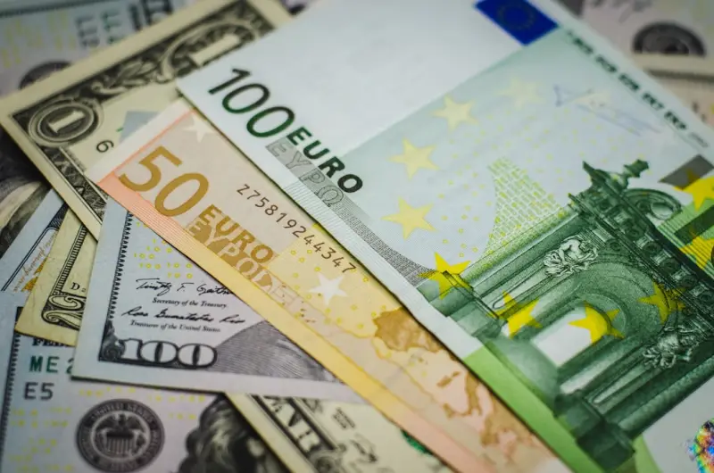 Tesouro IPCA+ longo supera 7% de juro real com alta do petróleo