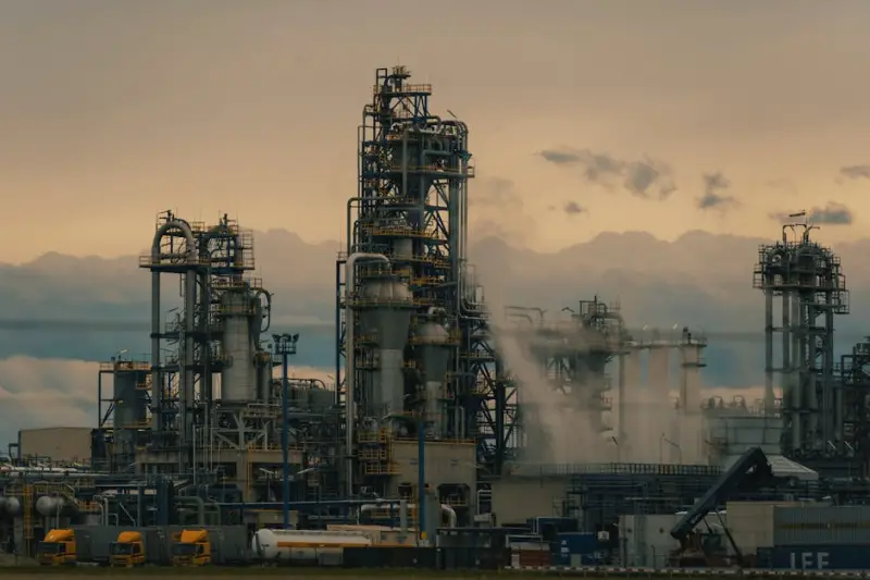 Saudi Aramco eleva dividendos e recompra ações apesar de lucro menor