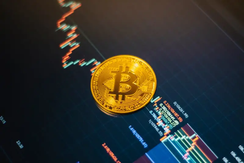 Ouro recua 1,15% com temores inflacionários no Oriente Médio e Fed no radar