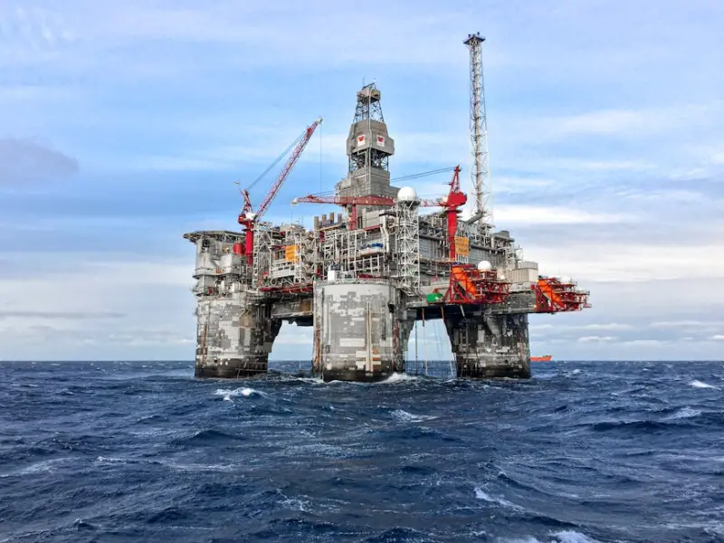 Ibovespa Futuro recua com petróleo acima de US$ 114 e escalada no Golfo