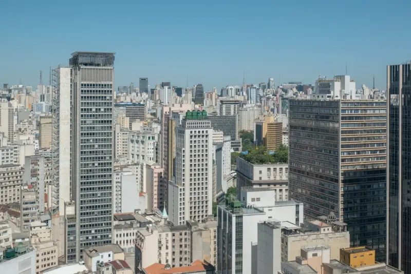 Instabilidade no Pix paralisa operações em bancos nesta terça (24)