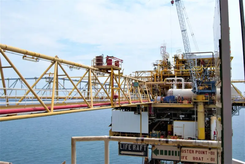 Petróleo WTI acima de US$ 110 impulsiona Petrobras e juniores na B3