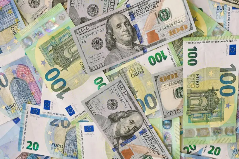 Ataques cortam 600 mil barris/dia na produção saudita