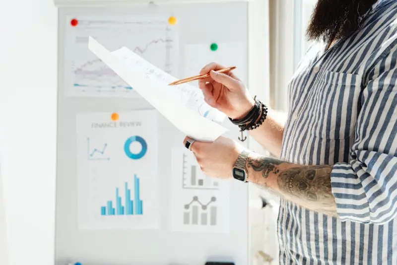 Suzano (SUZB3) fixa meta de dívida de US$ 11 bi e projeta custo de celulose