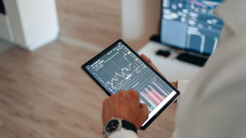 Trajetória e Tecnologia: Do Visicalc à Inteligência Artificial no Mercado Financeiro