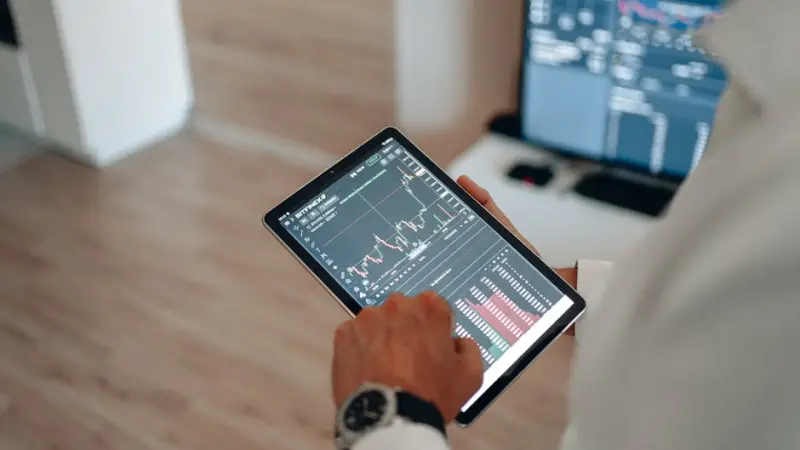 Trajetória e Tecnologia: Do Visicalc à Inteligência Artificial no Mercado Financeiro