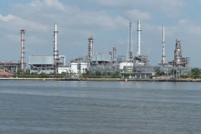 Petróleo e ações da B3: análise pós-acordo EUA-Irã e projeções de caixa