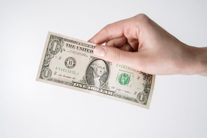 Taxas de Renda Fixa: CDBs, LCIs e LCAs com Dólar a R$ 5,20