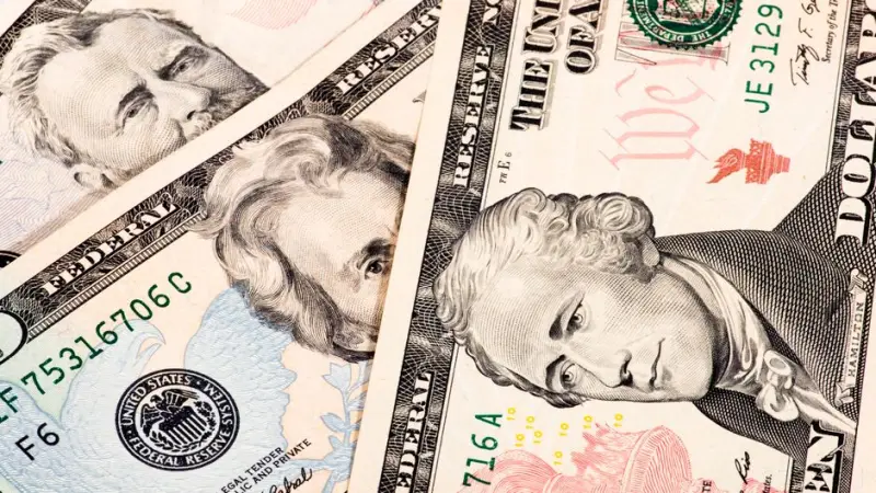 Taxas de DI recuam sobre sinal do Copom e queda de yields externos