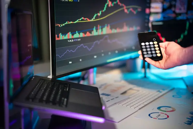Bolsas europeias avançam com dados de atividade e viés do Fed; tecnologia lidera