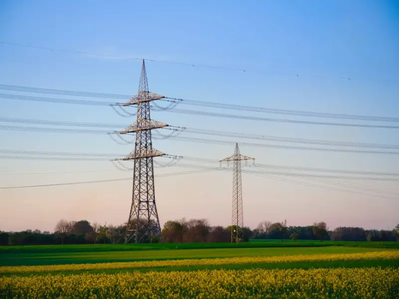 Axia Energia: impacto da queda no preço da energia e projeção de dividendos