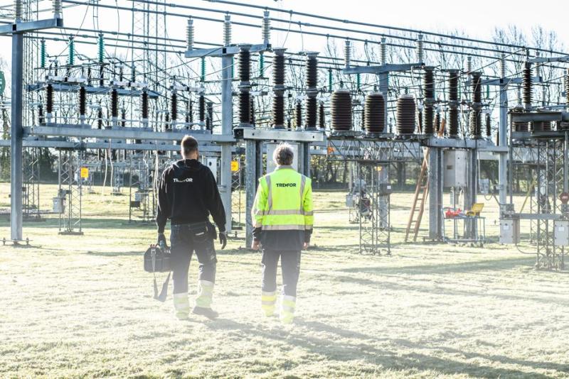 Copel ajusta alavancagem e recua 3,4% no mercado