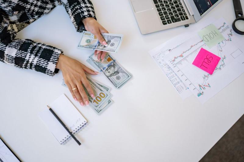 Vivo e TIM: expectativas para o 2T26, projeções dos bancos e divergência de preços-alvo