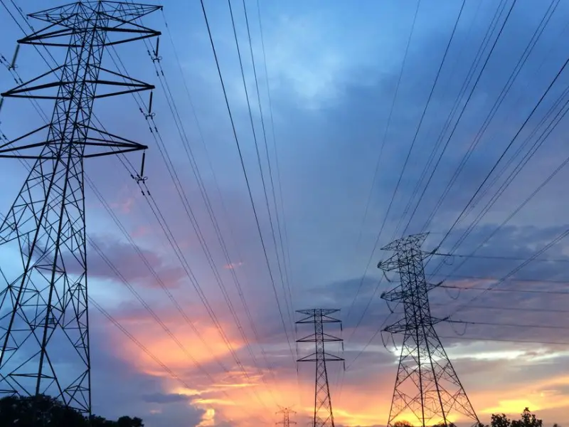 Movimentos Corporativos: Isa Energia, Eneva, Axia e Raízen na B3