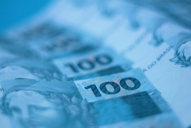 Itaú (ITUB4) entrega ROE de 24,3% e corta guidance de receitas