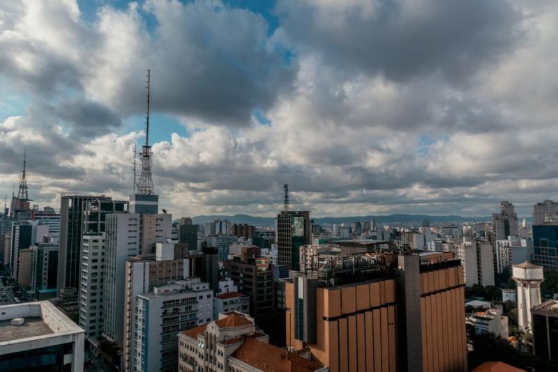 Cyrela (CYRE3) assina MoU para vender carteira por R$ 2,14 bi ao TRXF11
