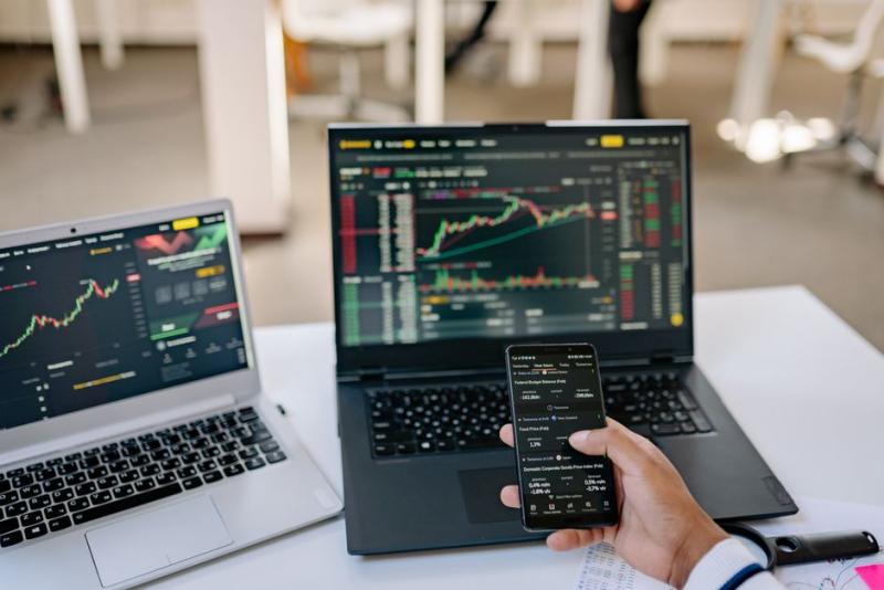 Itaú Unibanco (ITUB4) revisa projeções de 2026 e ajusta custo de capital