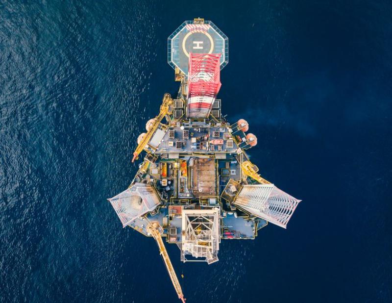 Petrobras reporta lucro de R$ 52,44 bi no 2T26 e supera expectativas