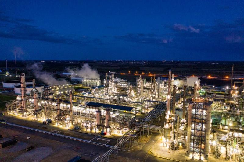 Ibovespa e Juros Reagem a IPCA e Tensões no Oriente Médio nesta Terça