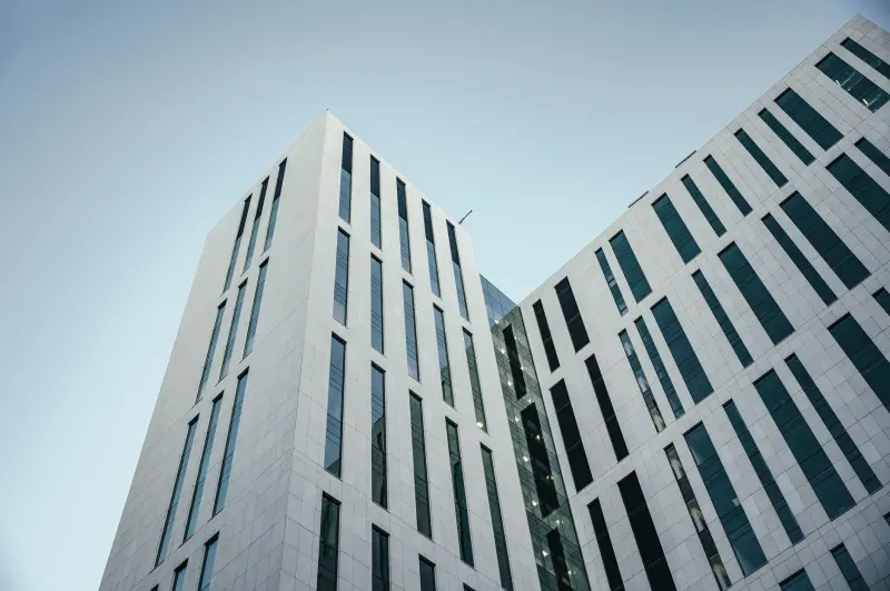 Fato relevante EZTEC (EZTC3): negociações para locação do Esther Towers