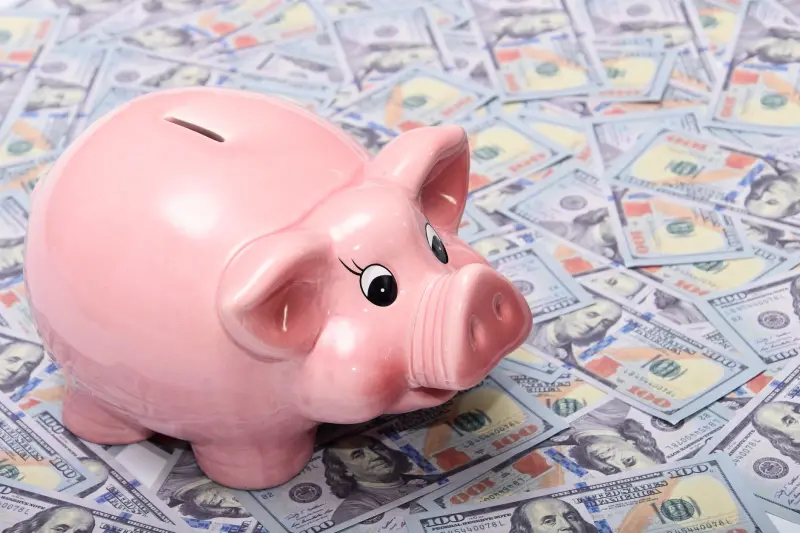 FIIs: por que o varejo investiu 56% mais mesmo com a Selic alta