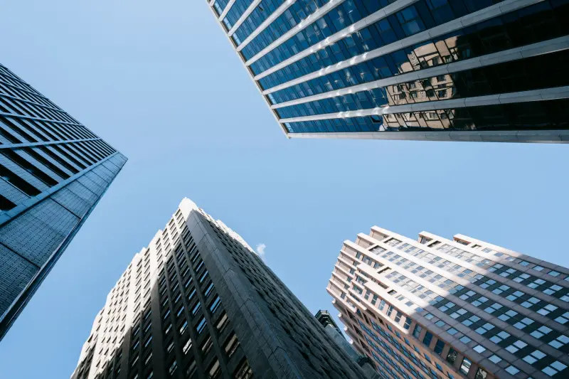 FIIs: B3 mira mercado de R$ 1 trilhão e governança padrão REIT
