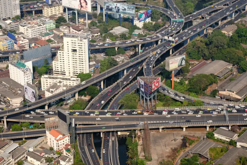Fato relevante EcoRodovias (ECOR3): parceria estratégica para mídia em rodovias