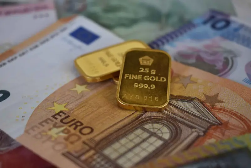 Ouro recua 0,61% e falha nos US$ 4.200: o que o CPI de quarta muda