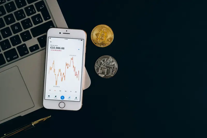 Bee, da Amazon, lança dois dispositivos de IA a partir de US$ 74,99