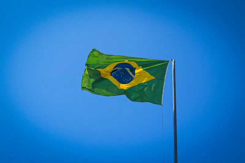 Bitcoin cai 3% e testa base de custo de US$ 81,5 mil dos ETFs à vista